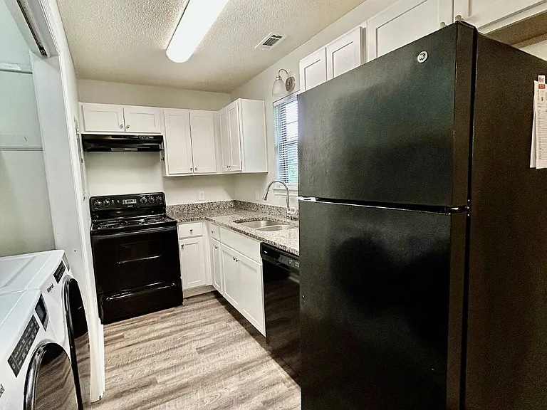 4410 Delashmitt Rd #15 — Photo 8