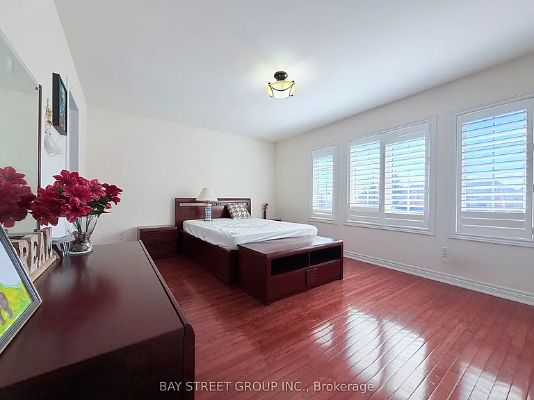 9 Saint Clare Blvd — Photo 35