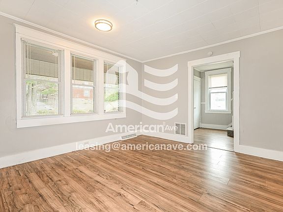 772670_003_living_room_13970890.jpg