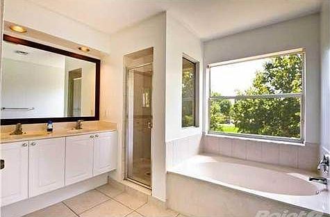 4th image of 4038 Lake Tahoe Cir
