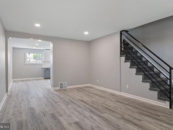 5th image of 710 Grant Rd