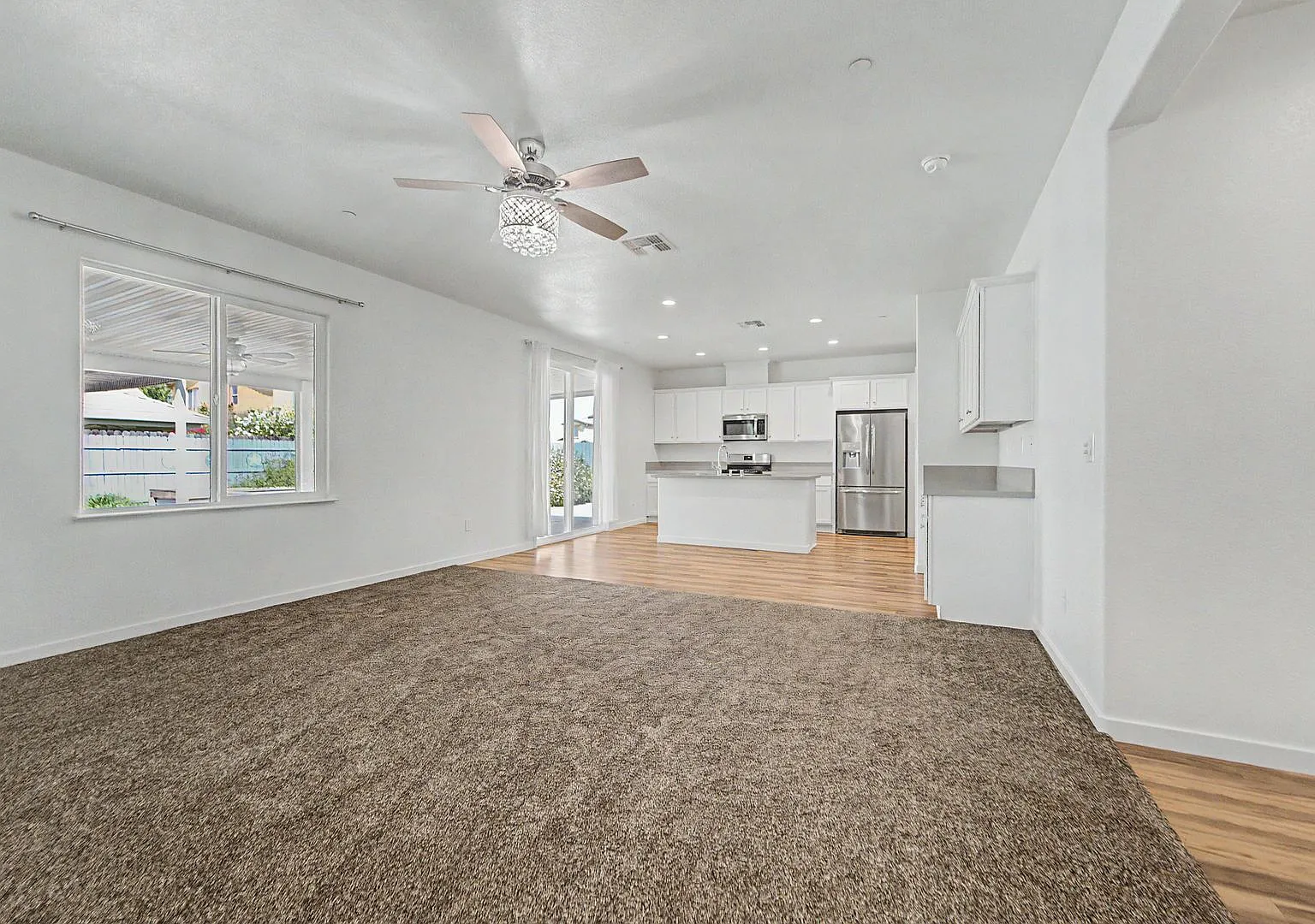 3 Bed 2Bath With Solar — Photo 4