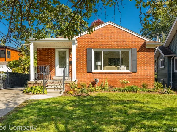 938 Edgewood Dr, Royal Oak, MI 48067
