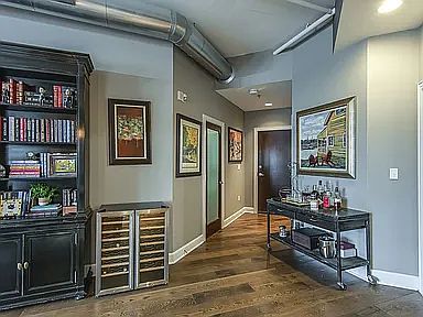4th image of 117 30th Ave N APT 401