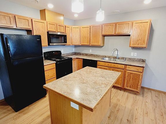 4th image of 4050 Delta Dr #D