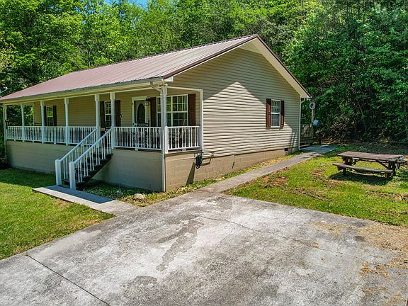 3rd image of 125 Unicoi Church Rd