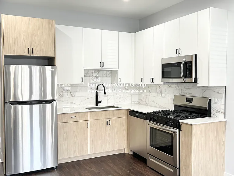 2171 W Wilson Ave — Photo 1