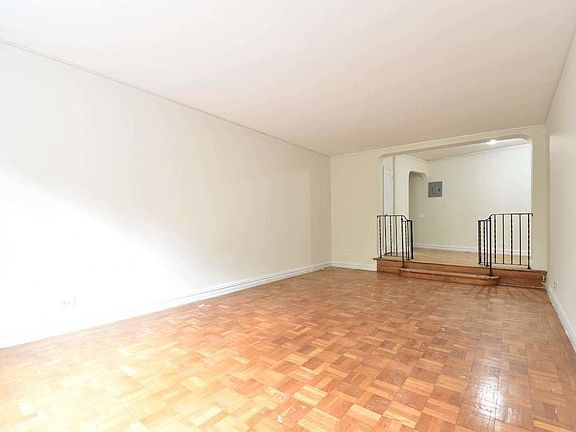 3rd image of 739 W 186th St #4F