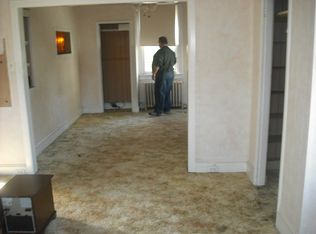 910 W Park Sq, Prospect Park, PA 19076