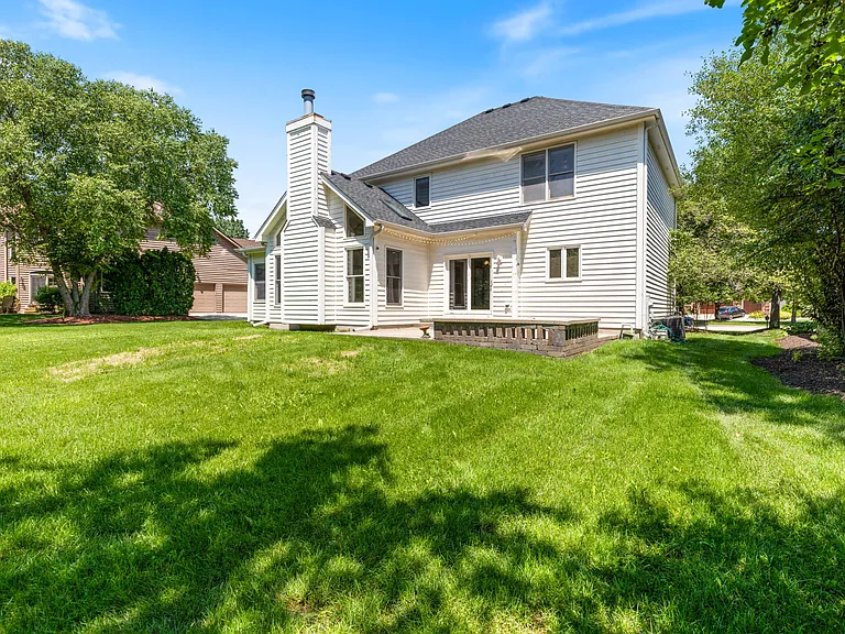 1018 Stockton Ct — Photo 4