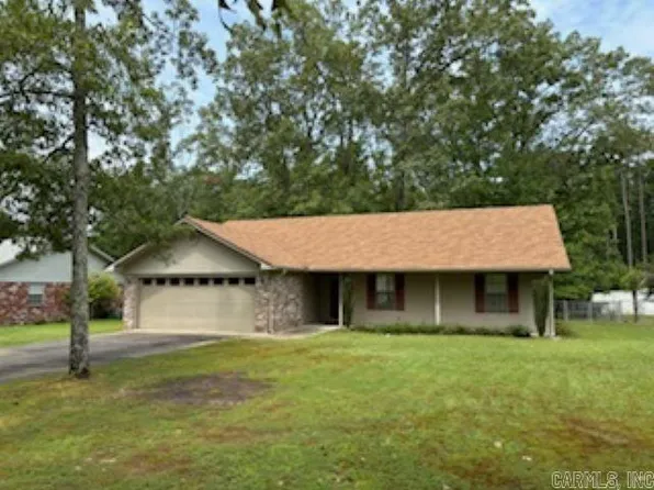 1008 McDaniel Rd, White Hall, AR 71602