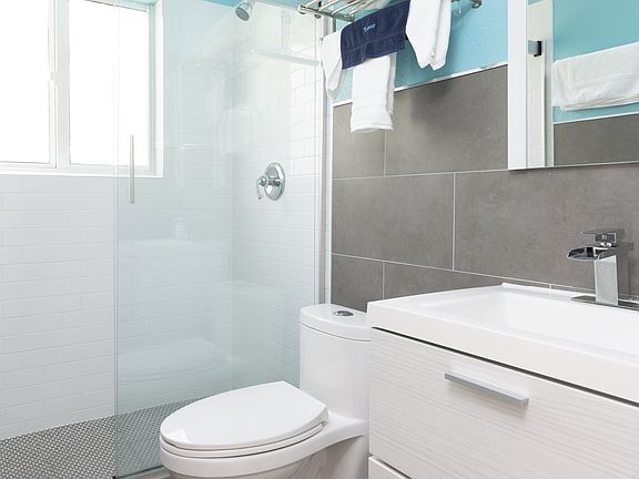 5th image of 3217 NE 9th St #11394594