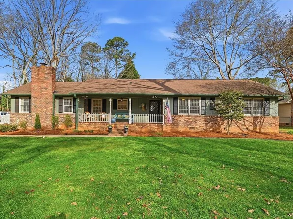 494 Royal Oak Dr, Spartanburg, SC 29302