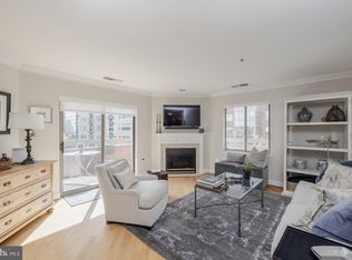 1050 N Stuart St APT 418, Arlington, VA 22201