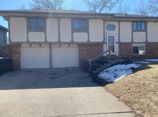 13543 Grover St, Omaha, NE 68144