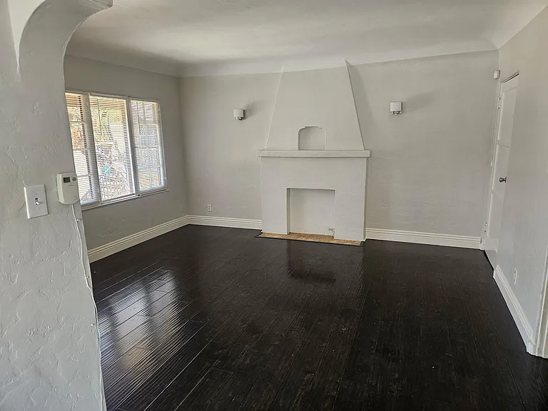 836 Linden Ave #836 — Photo 4