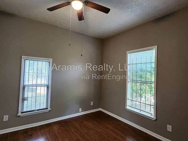 129 McDonough Blvd SE — Photo 10