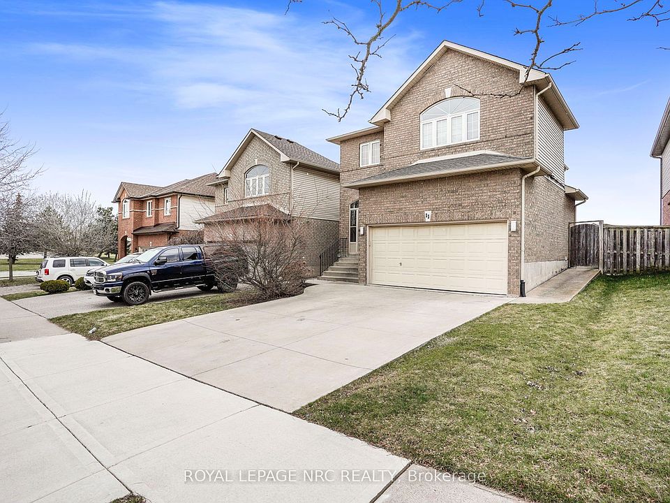 1st image of 11 Meadow Wood Cres #Basement
