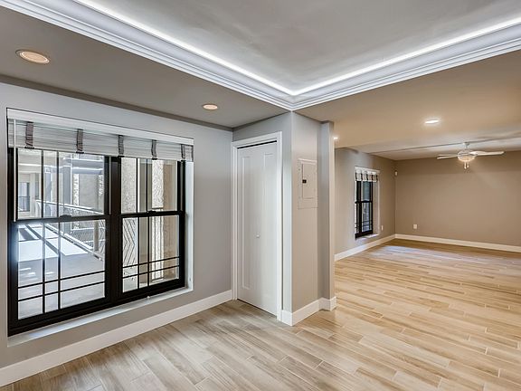 3rd image of 5136 N 31st Pl Unit 622