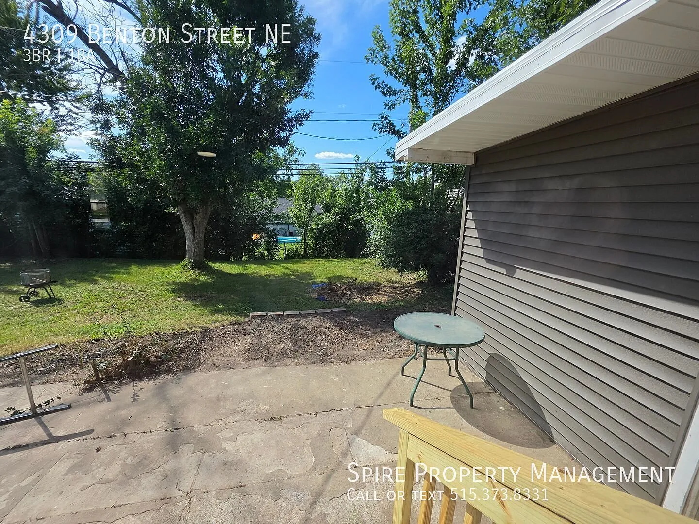 Newly Remodeled NE 3 Bedroom 1 Bath 1 Stall Garage Fenced Yard! — Photo 3