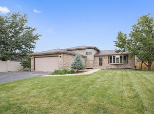 16626 W Seneca Dr, Lockport, IL 60441