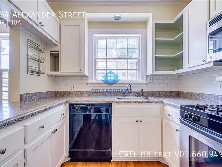 134 Alexander St — Photo 14