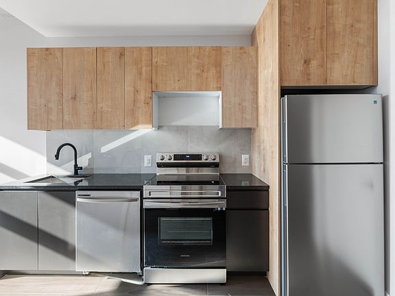 5th image of 101 Macombs Pl APT 2E