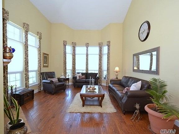 2nd image of 181 Colony Dr