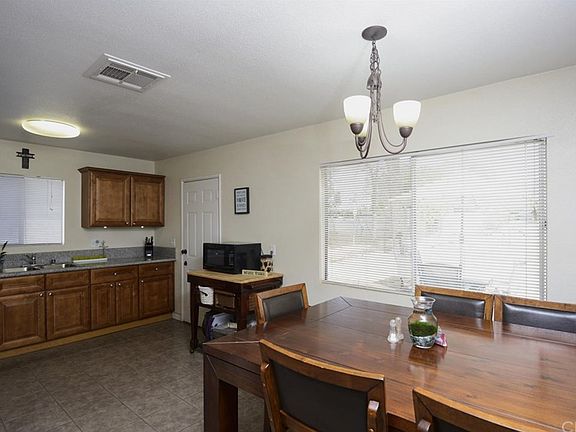 5th image of 14736 Whittram Ave