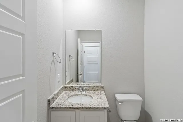 141 Nespral Dr — Photo 17