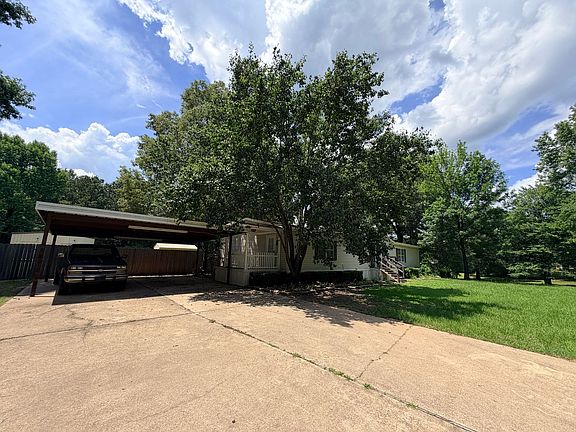 3rd image of 7810 W Lakeshore Dr