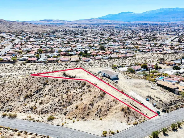 9062 Calle De Vecinos, Desert Hot Springs, CA 92240