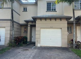 969 Abaco Ln, Riviera Beach, FL 33404