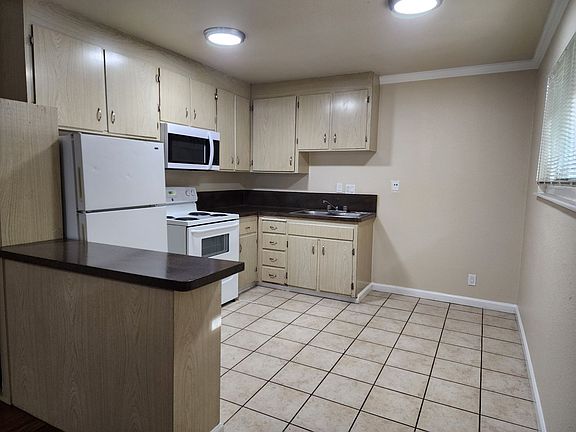 5th image of 1200 D St #11306454