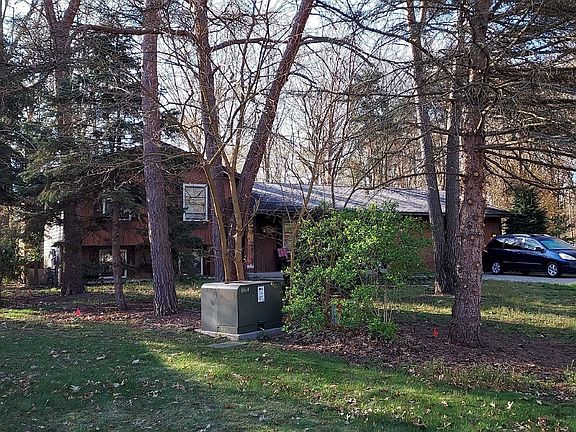 2nd image of 14211 Deer Cove Dr