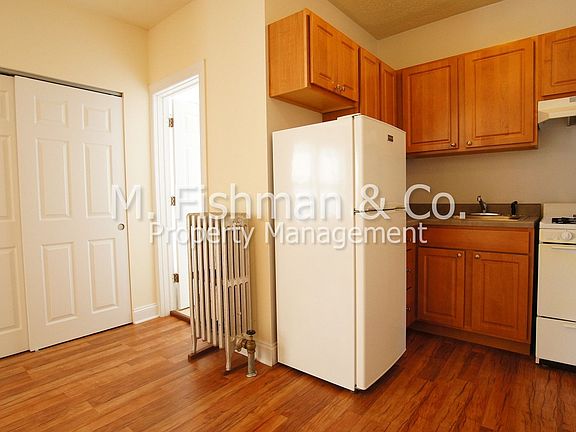 5th image of 1742 N Humboldt Blvd APT 303
