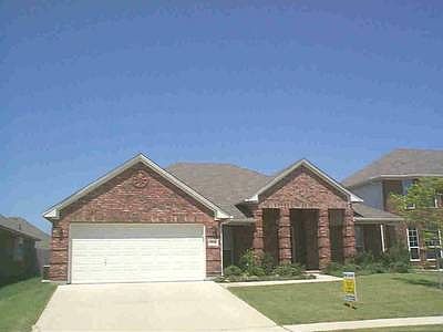 2nd image of 1212 Amesbury Ln