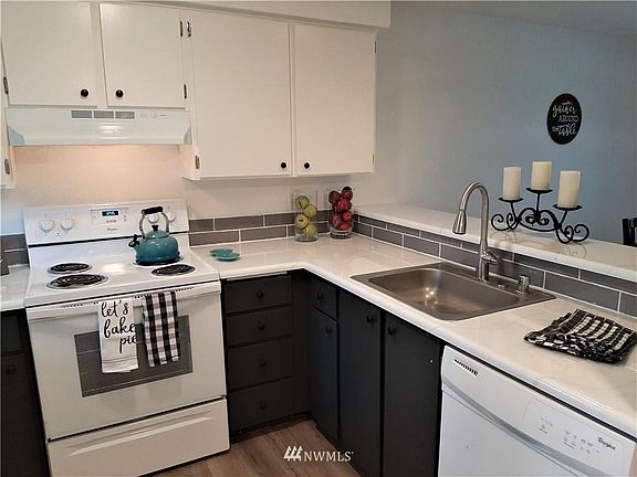 5th image of 25010 98th Pl S APT B108