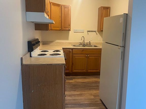 5th image of 1411 21st Ave S #B