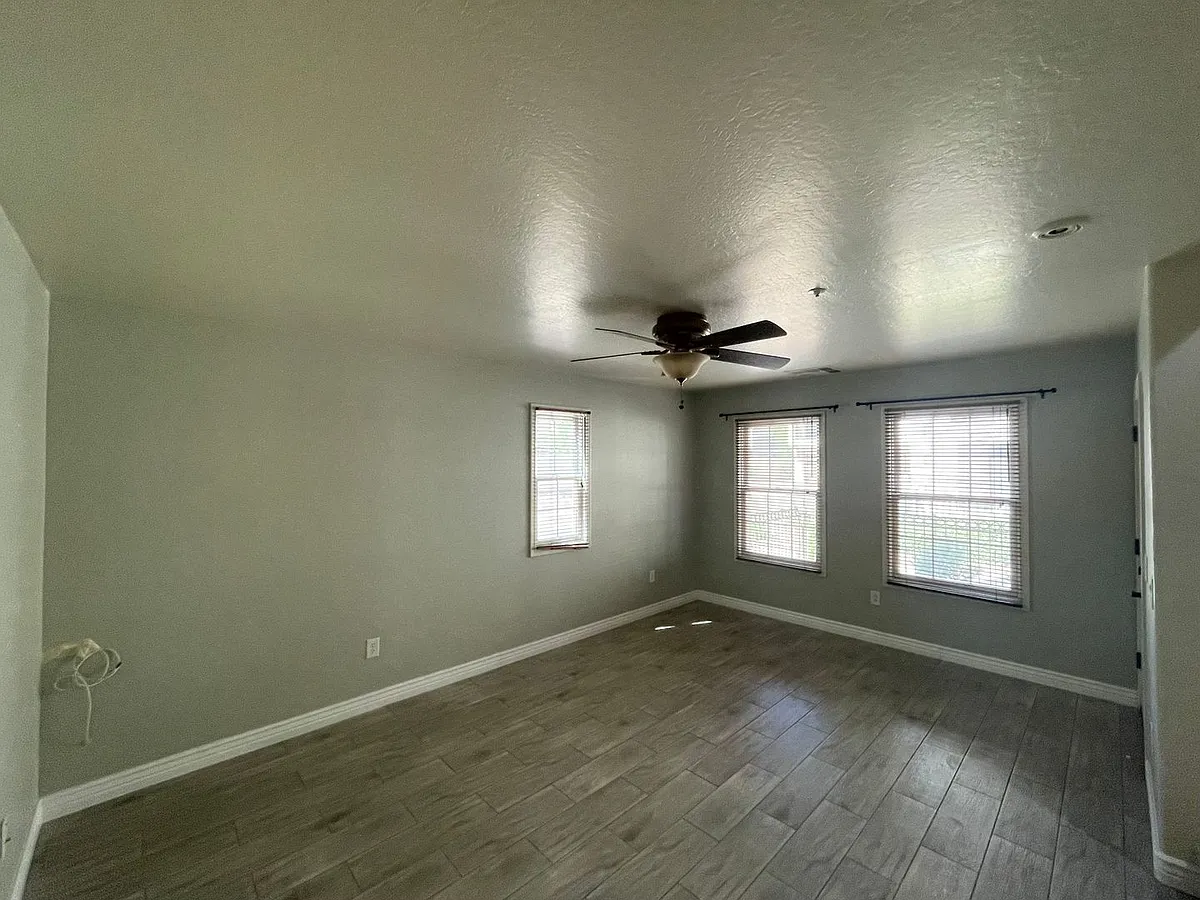 Building Photo - 2792 S Bahama Dr