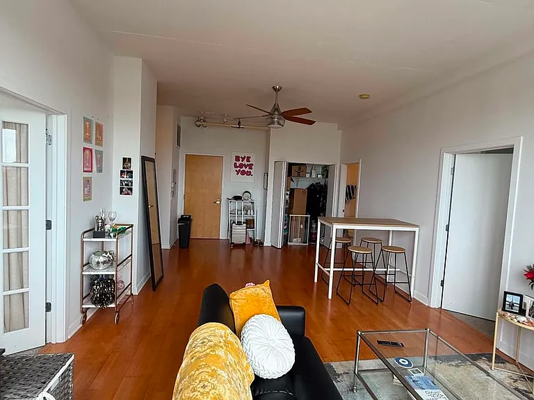 1000 N Kingsbury St #707 — Photo 28