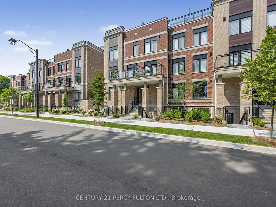 58 Elizabeth St S #2208