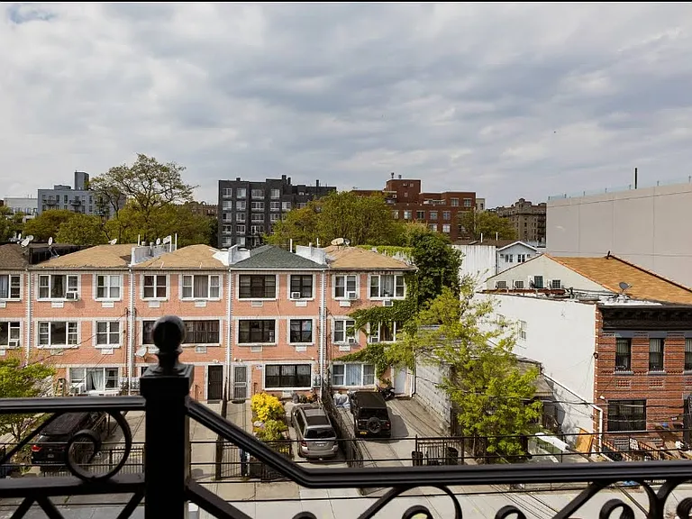 504 Maple St #4 — Photo 9