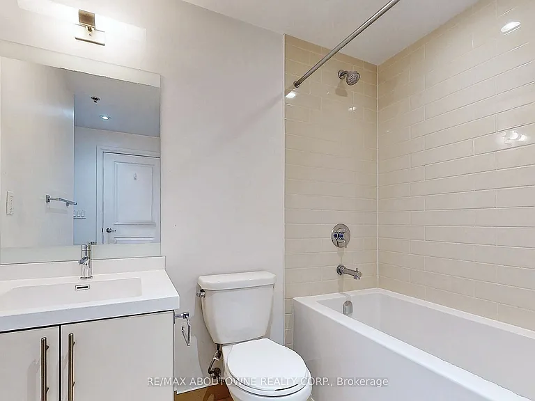 55 Speers Rd #1007 — Photo 10