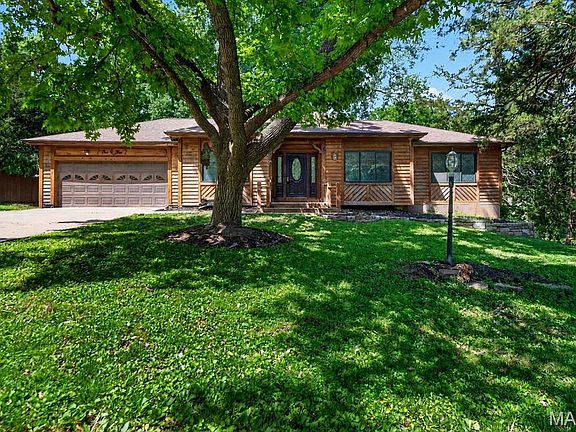 3rd image of 105 Willow Dr