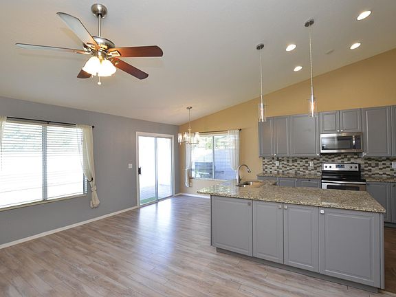 Updated kitchen and dining