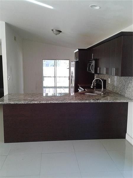 1st image of 14025 Langley Pl