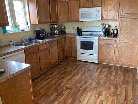 4th image of 1205 Boswell Dr