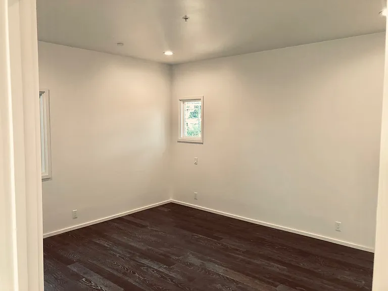 2827 Estate Dr — Photo 3