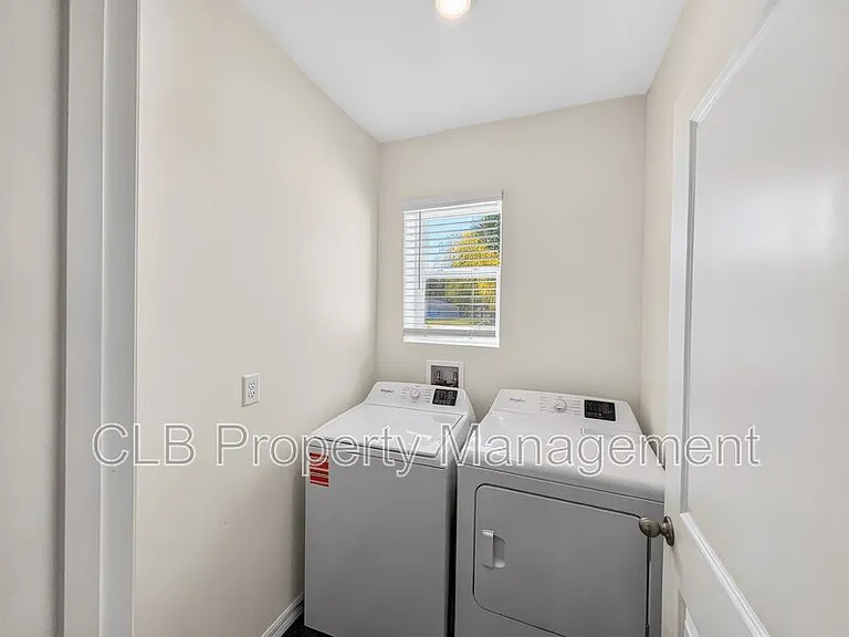 982 Commons Way — Photo 12